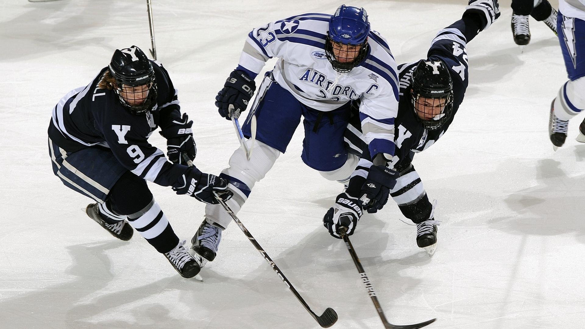 阿尔卡拉斯温网10连胜进16强